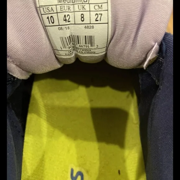 Brooks Women's Ghost 11 Purple Running Shoes Sneakers Size 10 B EUC - Picture 5 of 9